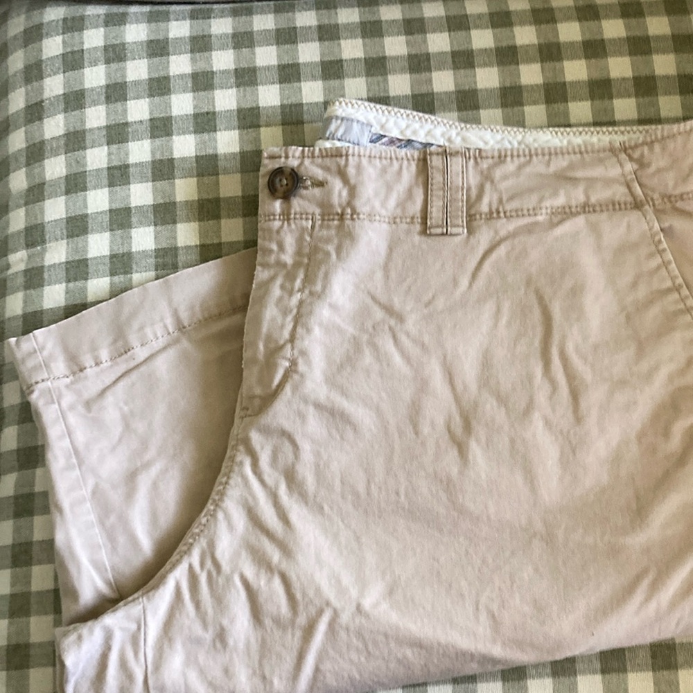 Old Navy tan shorts